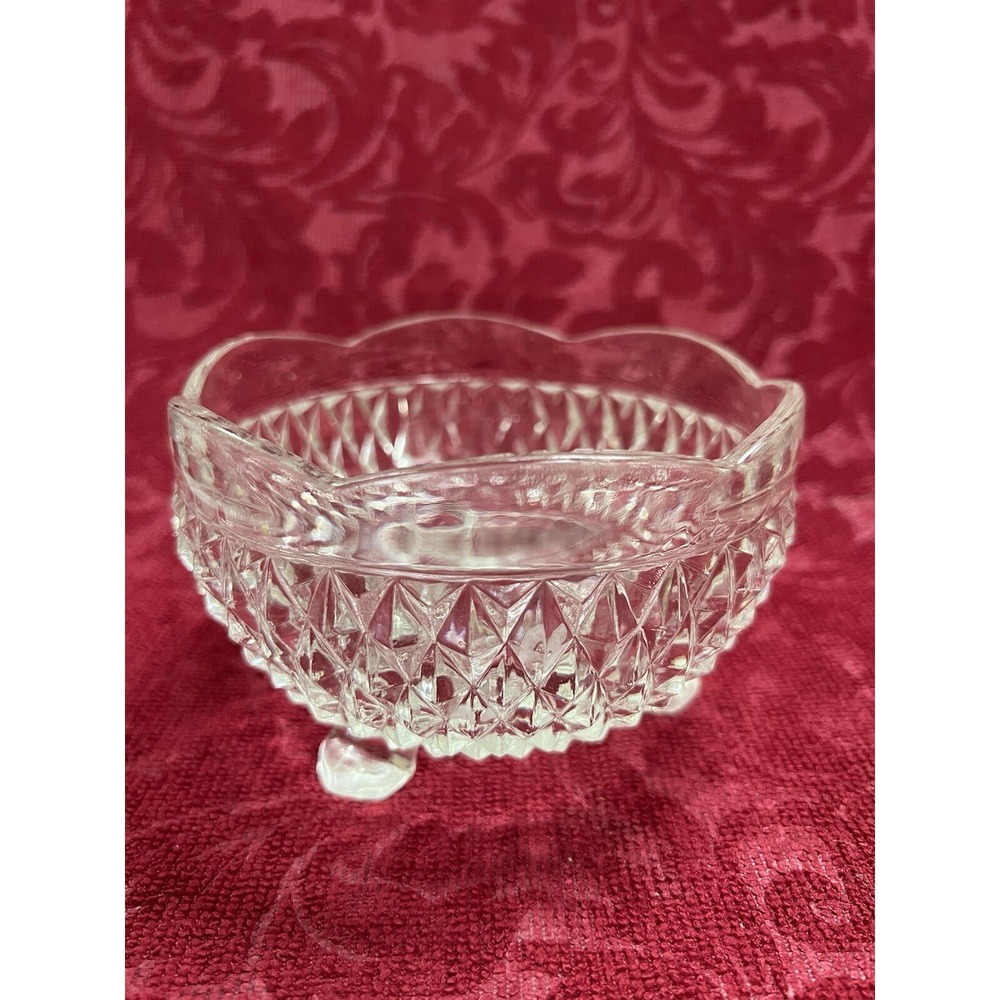 Elegant Crystal Glass Diamond Cut with Scalloped Edge Nut or Candy Bowl (938)
